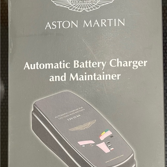 Aston Martin Automatic Battery Charger & Maintainer 12v New In Box Never Used - Picture 1 of 2